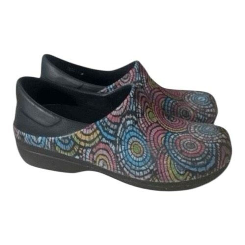Crocs Women’s Neria Pro ll Graphic Clogs Size 8 Multicolor Pattern Rubber